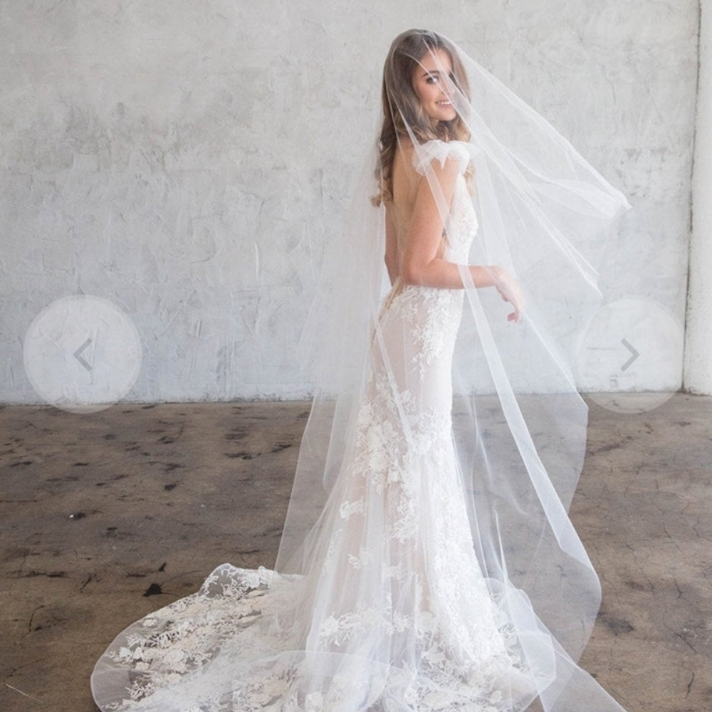 Brides & Hairpin Iman Cathedral Veil-Ivory